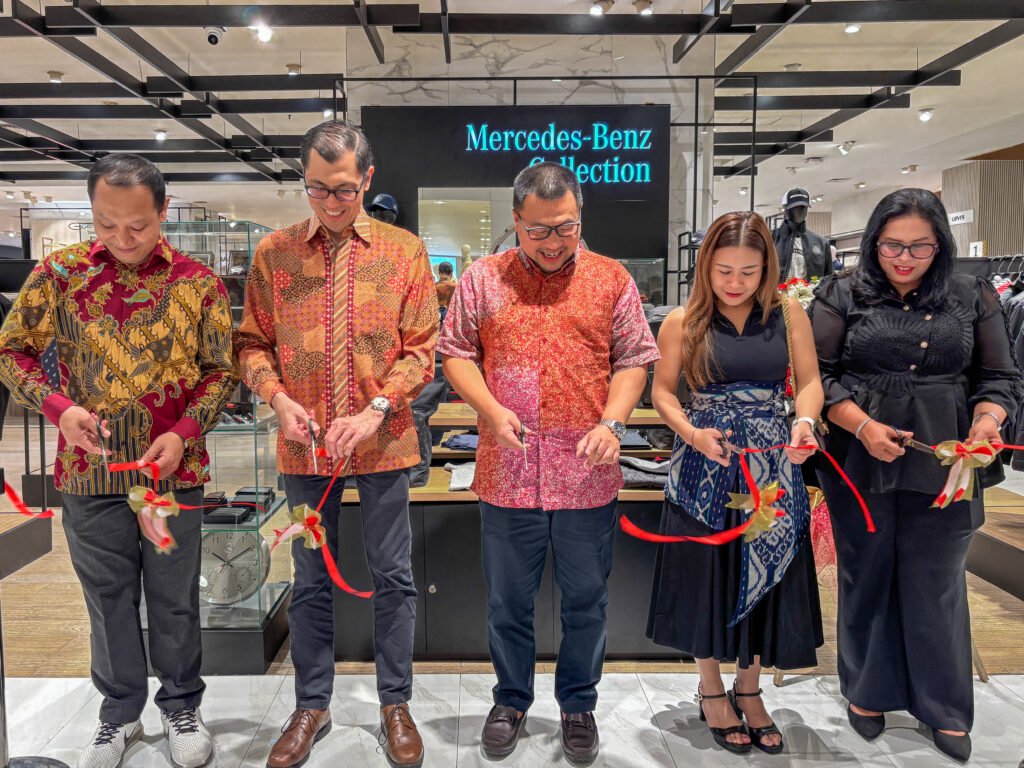 Ribbon-Cutting Ceremony